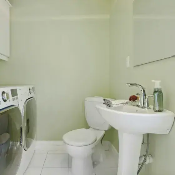 Bathroom Deep Clean